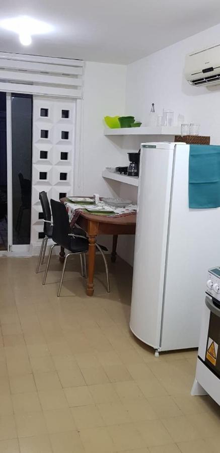 Charmoso Flat Funcional No Papicu Proximo Ao Shopping Rio Mar Сasa de vacaciones
