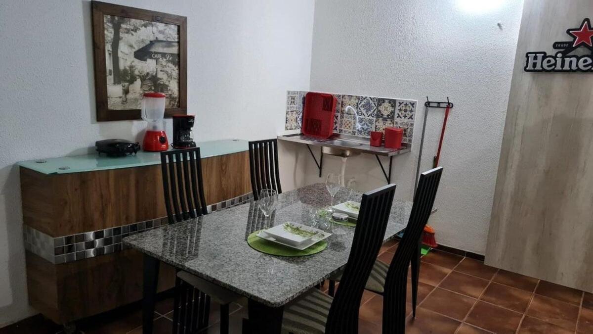 Charmoso Flat Funcional No Papicu Proximo Ao Shopping Rio Mar Сasa de vacaciones *